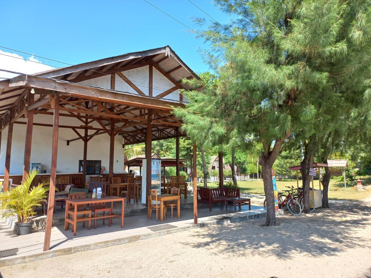 Nusa Indah Bungalows Gili Air Buitenkant foto
