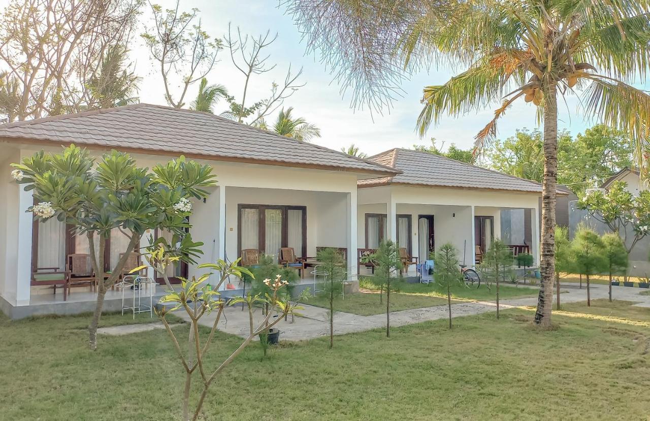 Nusa Indah Bungalows Gili Air Buitenkant foto