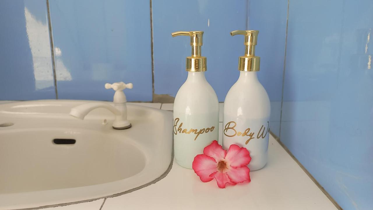 Nusa Indah Bungalows Gili Air Buitenkant foto