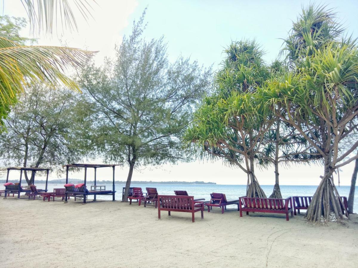 Nusa Indah Bungalows Gili Air Buitenkant foto
