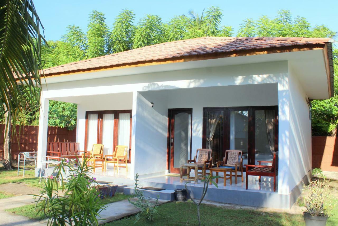 Nusa Indah Bungalows Gili Air Buitenkant foto