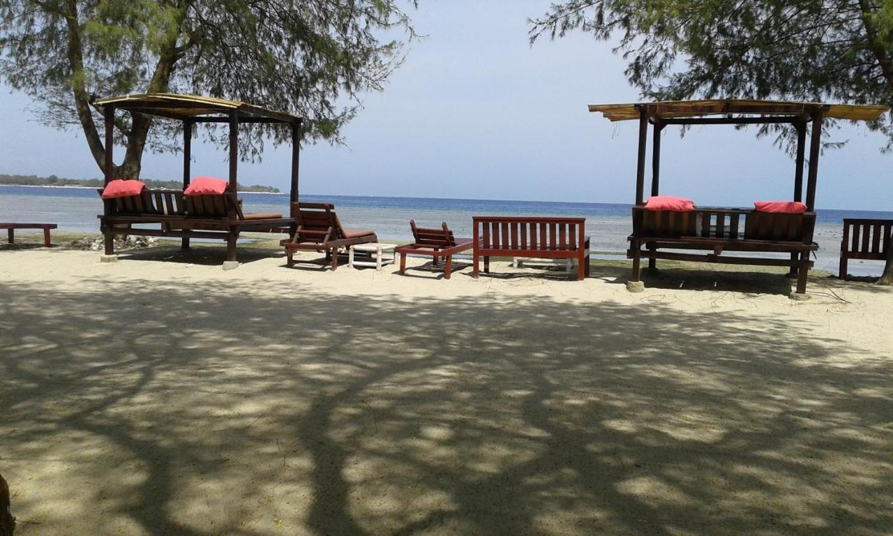 Nusa Indah Bungalows Gili Air Buitenkant foto